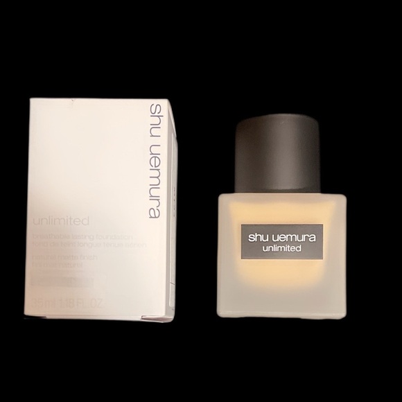 Shu Uemura Unlimited Breathable Lasting Foundation SPF 24 - # 784 Medium Beige - Picture 2 of 3